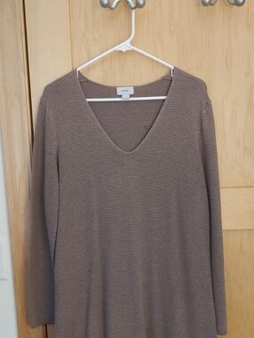 Old Navy V-Neck Sweater